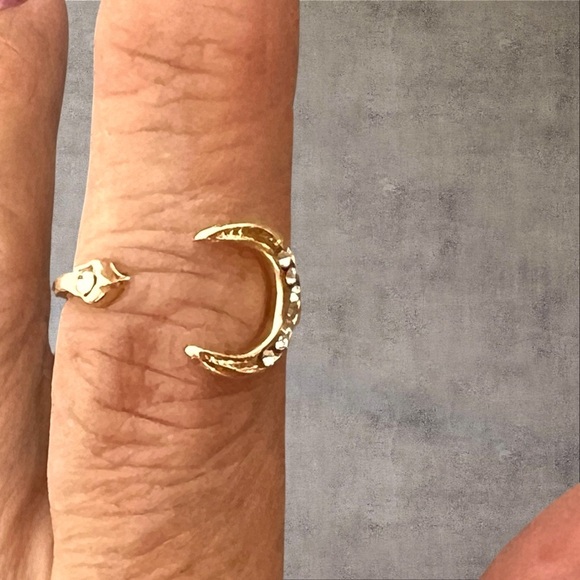 Gold plated crescent moon ring adjustable size tiny clear stones - Picture 5 of 7